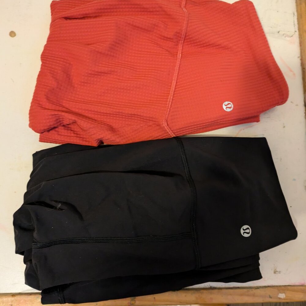 2 pairs Lululemon leggings size 4